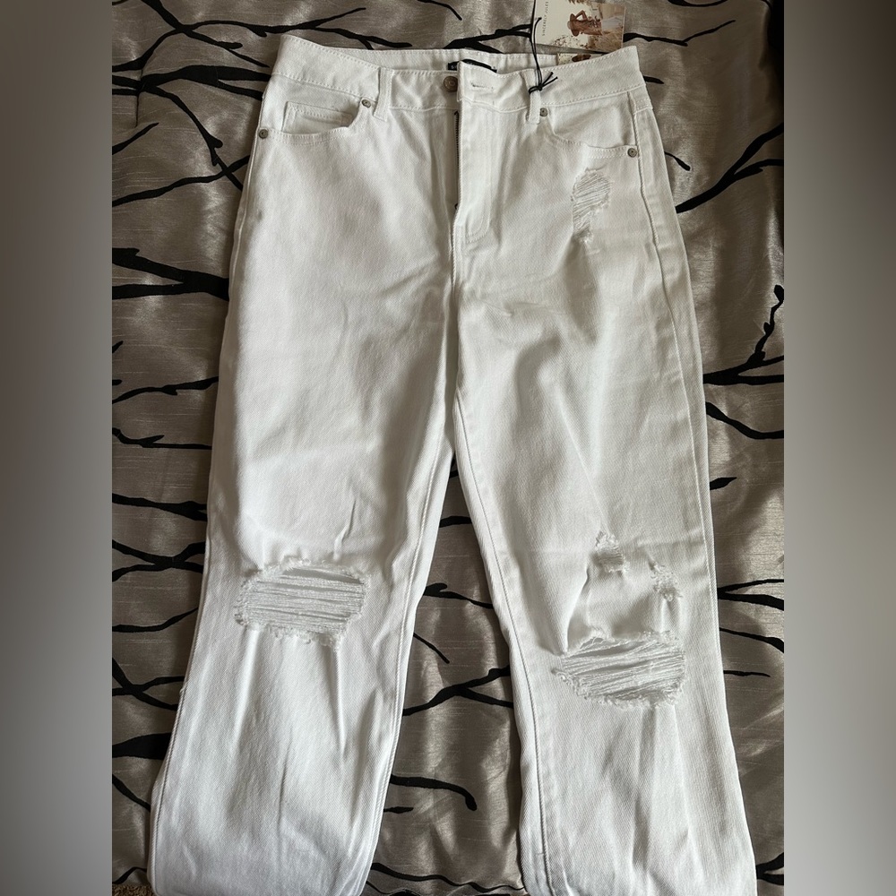 Women’s White Pants